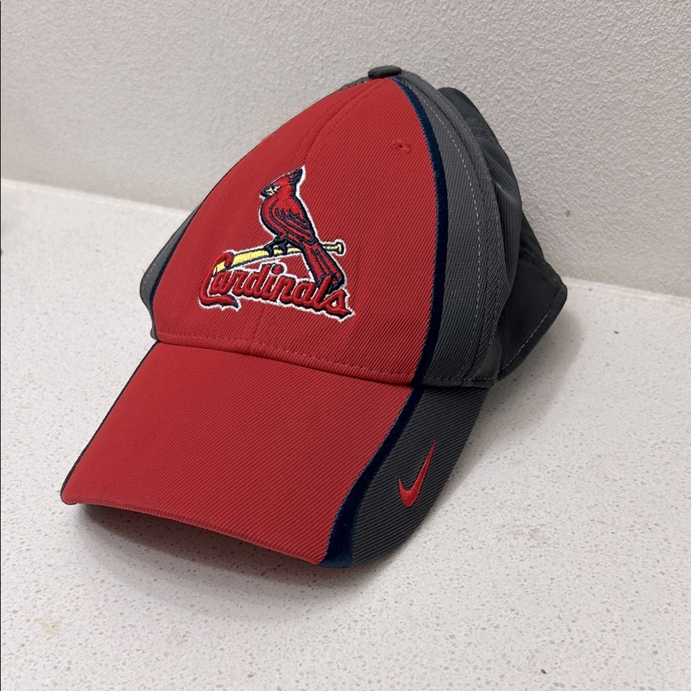 Nike St Louis Cardinals Baseball Cap. One size fits all hat.